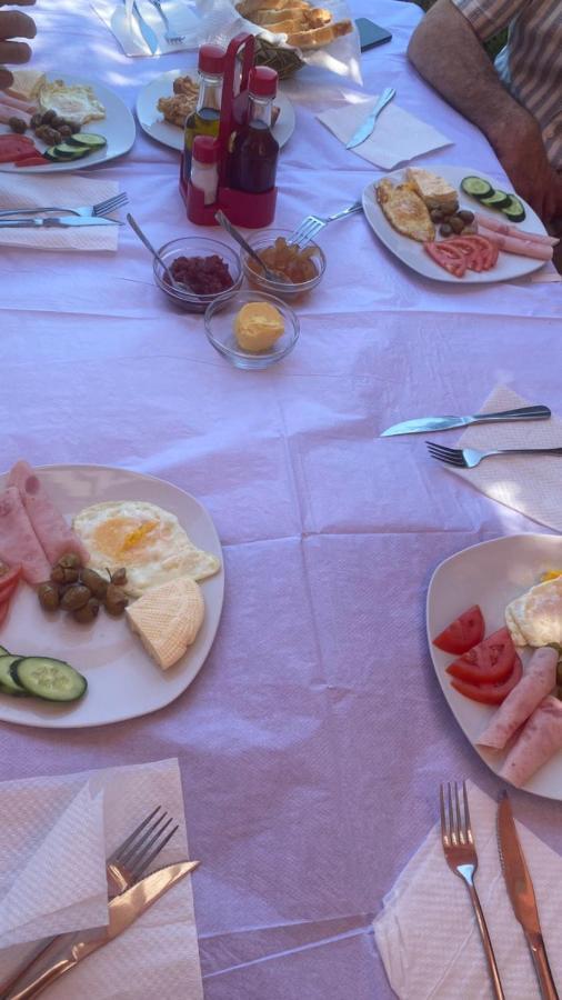 Bar Restorant Kristal Hotell Tiranë Eksteriør bilde